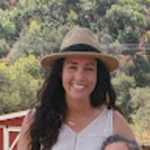 Meet your Posher, Cynthia